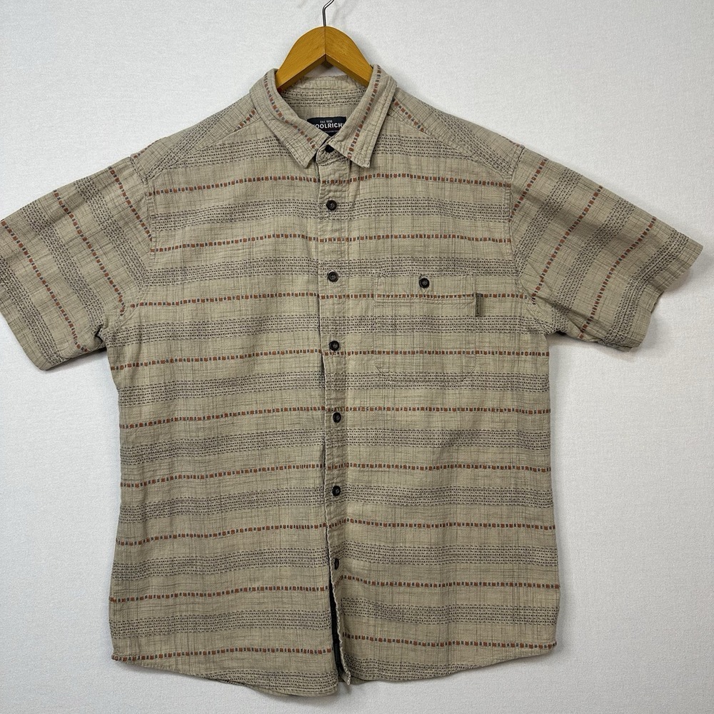 Vintage Woolrich Men's Large Short Sleeve Shirt